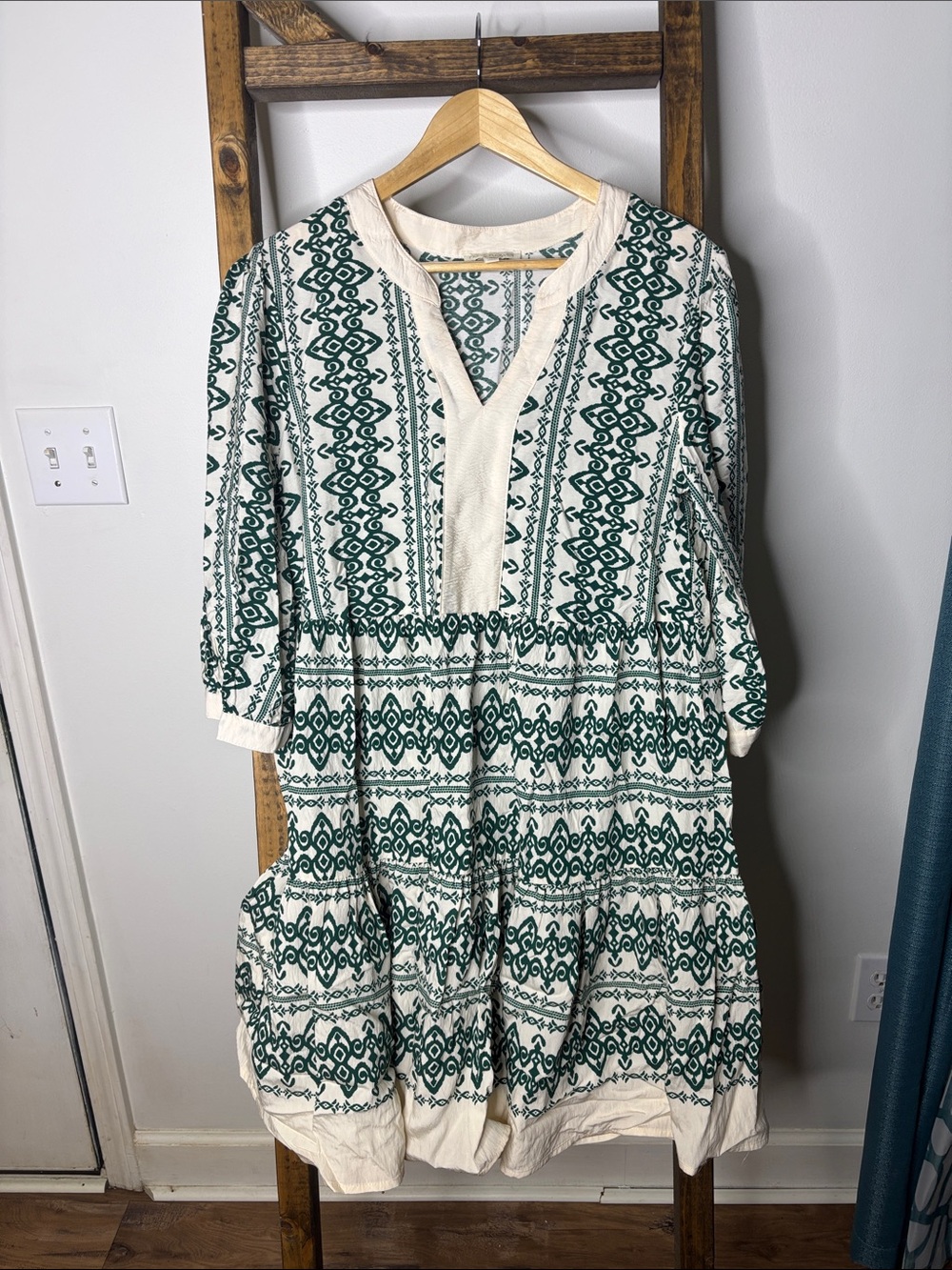 fig and flower Cream and Green Printed Midi Tiered Dress Size L